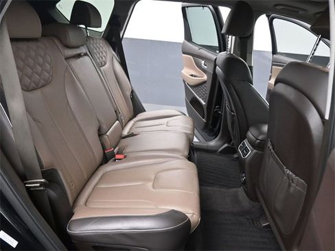 Used 2021 Hyundai Santa Fe Limited image 25