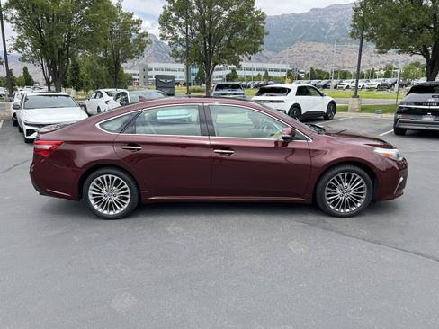 Used 2016 Toyota Avalon Limited FWD image 6