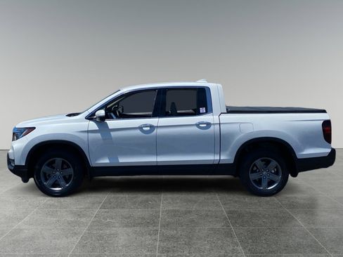 Used 2023 Honda Ridgeline RTL-E image 2