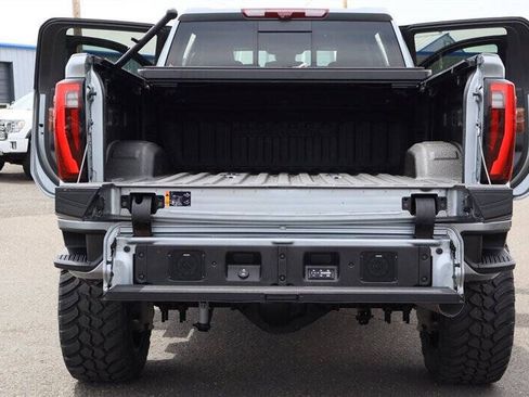 Used 2024 GMC Sierra 2500 Denali Ultimate AWD/4WD image 40