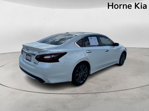 Used 2018 Nissan Altima 2.5 SR w/ SR Special Edition image 4