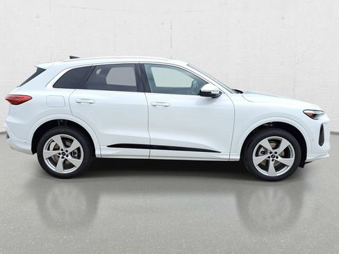 New 2026 Audi Q5 Premium Plus AWD/4WD image 4