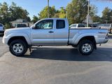 Used 2012 Toyota Tacoma 4x4 Access Cab V6 image 4