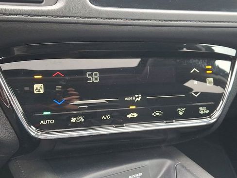 Certified 2022 Honda HR-V EX image 17