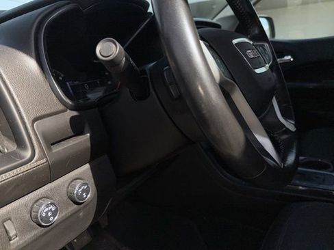 Used 2018 GMC Canyon SLE image 36