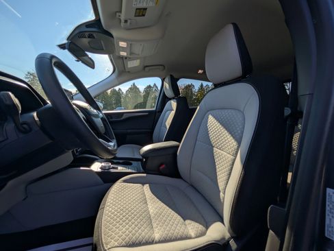 Used 2023 Ford Escape Active image 28