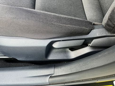 Used 2025 Toyota Camry LE image 22