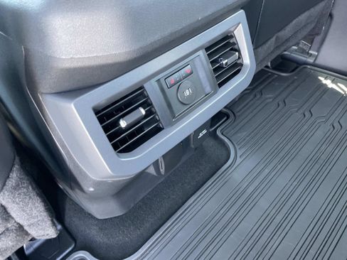 Used 2024 Ford F250 Lariat w/ Lariat Ultimate Package AWD/4WD image 15