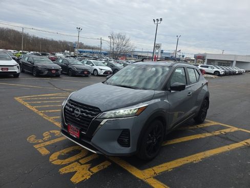 Certified 2024 Nissan Kicks SR w/ SR Premium Package image 9