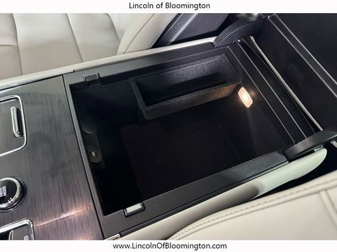 Used 2025 Lincoln Aviator AWD w/ Equipment Group 101A image 34