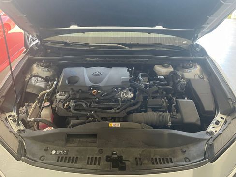 Used 2025 Toyota Camry LE image 30