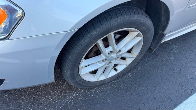 Used 2012 Chevrolet Impala LTZ FWD image 10