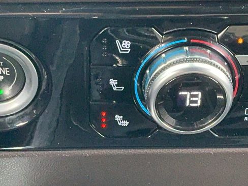 Used 2022 GMC Sierra 1500 SLT w/ SLT Convenience Package image 25