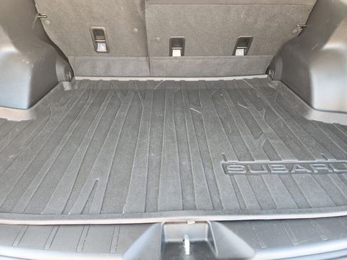 Used 2017 Subaru Forester 2.5i Premium w/ All-Weather Package image 32