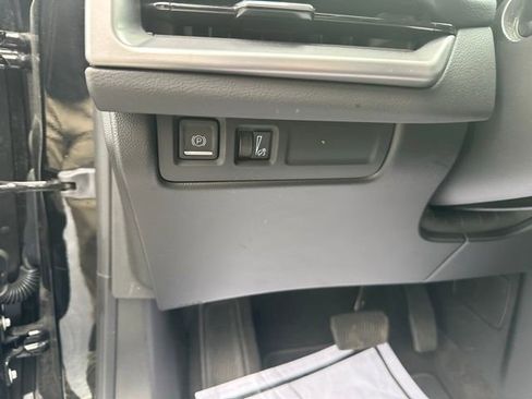 Used 2024 Cadillac XT4 Premium Luxury image 20