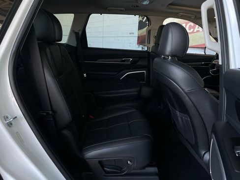 Used 2021 Kia Telluride EX w/ EX Premium Package image 17
