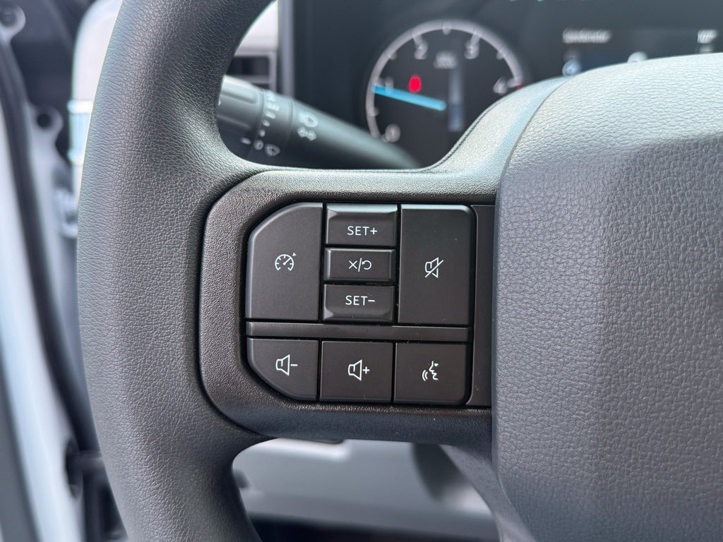 New 2025 Ford F350 XL w/ 360-Degree Camera Package RWD image 21