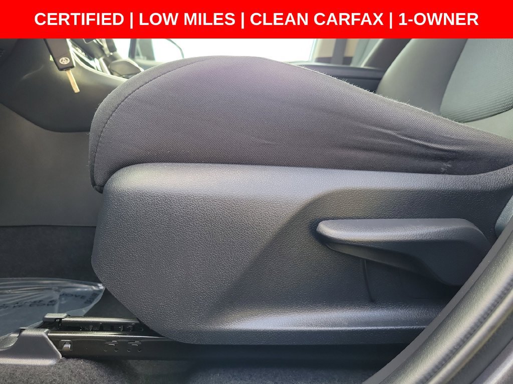 Used 2022 Toyota RAV4 LE AWD/4WD image 23
