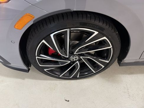 Certified 2022 Volkswagen GTI Autobahn FWD image 11