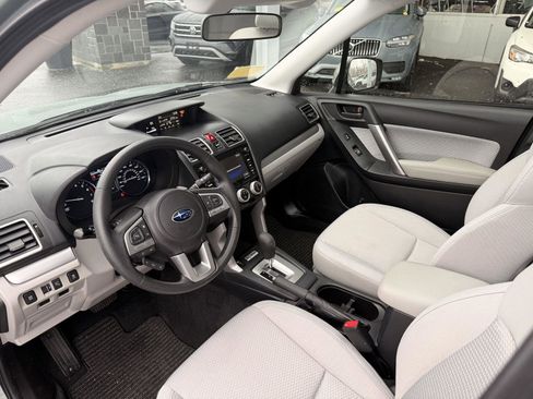 Used 2018 Subaru Forester 2.5i Premium image 12