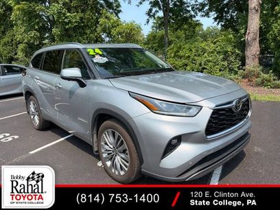 Used 2024 Toyota Highlander Platinum