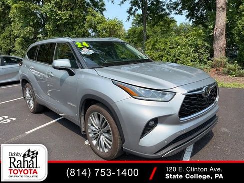 Used 2024 Toyota Highlander Platinum AWD/4WD image 1