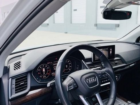 Used 2020 Audi Q5 2.0T Premium Plus w/ Premium Plus Package image 11