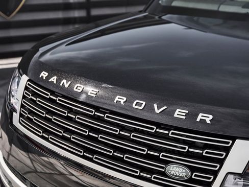 Used 2024 Land Rover Range Rover Long Wheelbase SE AWD/4WD image 7