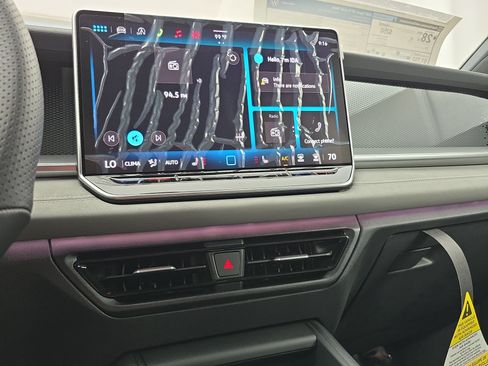 New 2026 Volkswagen Tiguan SE R-Line FWD image 20
