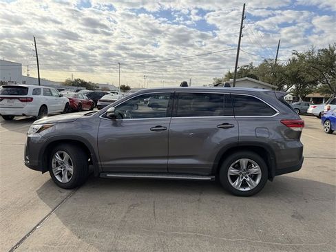 Used 2017 Toyota Highlander Limited image 8