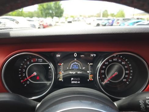 Used 2019 Jeep Wrangler Unlimited Rubicon AWD/4WD image 37