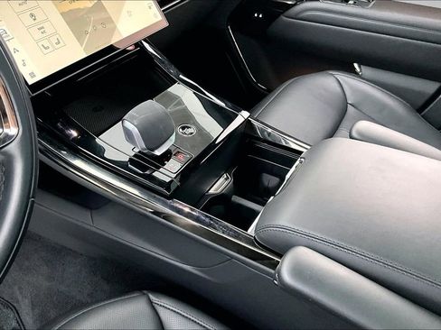 Used 2024 Land Rover Range Rover Sport Dynamic SE image 18