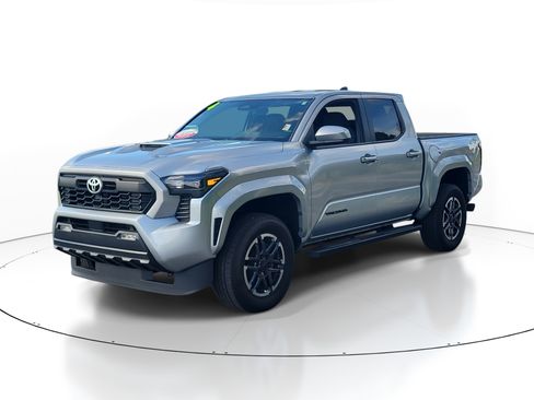 Used 2024 Toyota Tacoma TRD Sport RWD image 3
