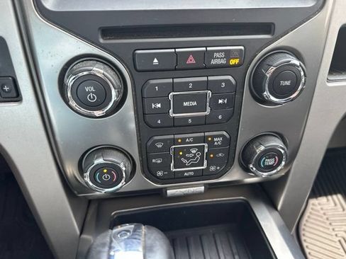 Used 2014 Ford F150 FX4 w/ Equipment Group 402A Luxury AWD/4WD image 24