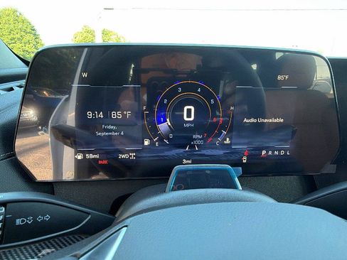 New 2027 Chevrolet Traverse Z71 w/ Enhanced Driving Package AWD/4WD image 26