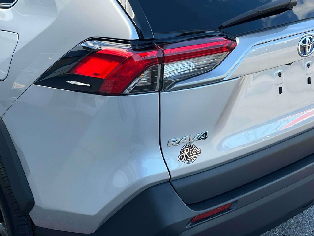 Used 2023 Toyota RAV4 XLE Premium AWD/4WD image 10