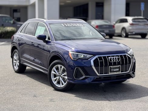 Used 2022 Audi Q3 2.0T Premium image 2