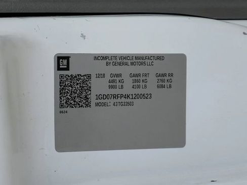 Used 2019 GMC Savana 3500 w/ Power Convenience Package image 46