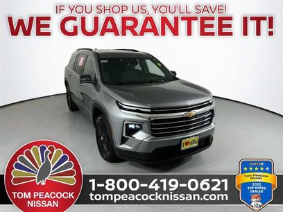 Used 2024 Chevrolet Traverse LT
