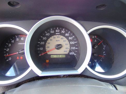 Used 2006 Toyota Tacoma 2WD Regular Cab w/ Enhancement Pkg image 17
