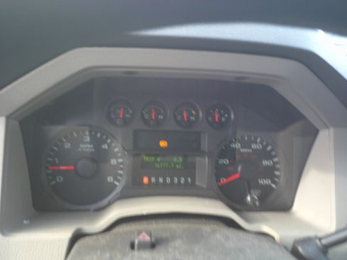 Used 2010 Ford F350 XL image 10