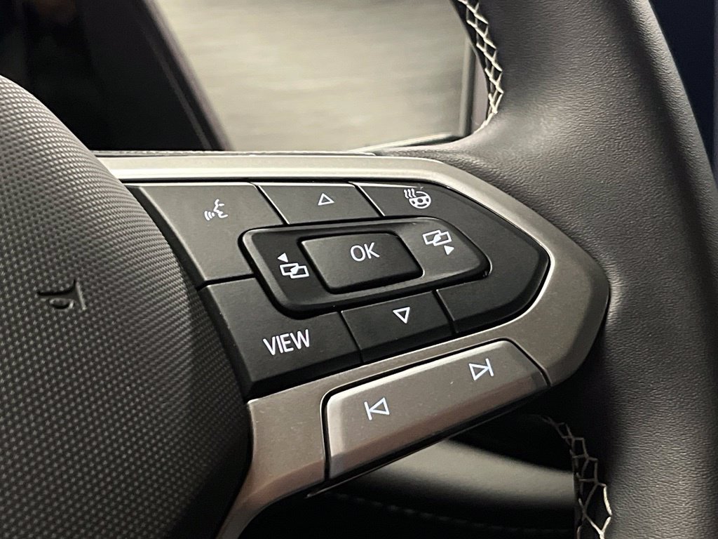 Used 2026 Volkswagen Atlas Cross Sport SE w/ Panoramic Sunroof Package AWD/4WD image 28