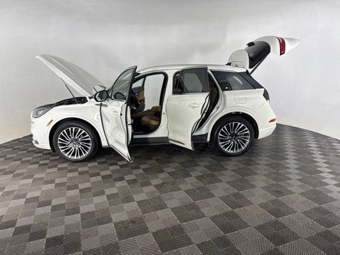 Used 2020 Lincoln Corsair Reserve w/ Equipment Group 201A FWD image 12