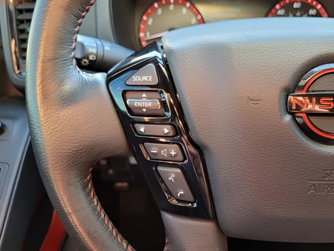 Used 2024 Nissan Frontier Pro-X image 22