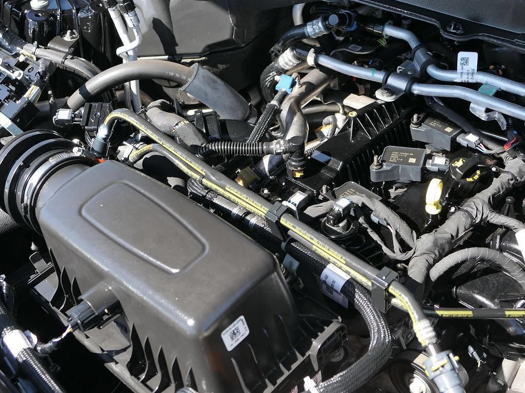Used 2023 Ford Explorer XLT w/ Equipment Group 202A RWD image 28