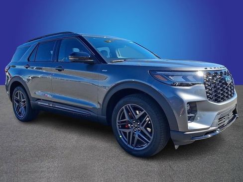 New 2026 Ford Explorer ST-Line w/ ST-Line Street Pack image 2