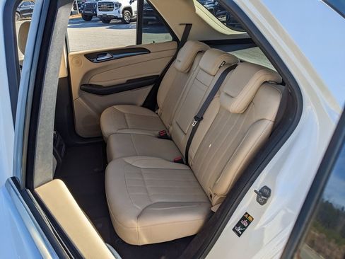 Used 2018 Mercedes-Benz GLE 350 4MATIC image 40