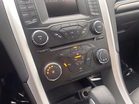 Used 2014 Ford Fusion S FWD image 22