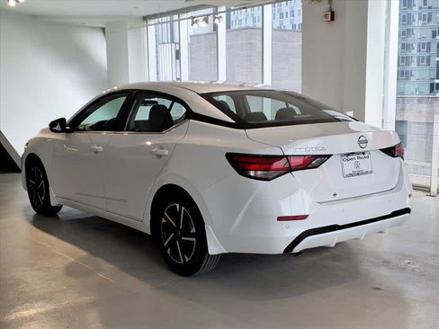 Used 2025 Nissan Sentra SV w/ All-Weather Package image 6