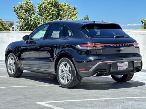 Used 2025 Porsche Macan w/ Premium Package Plus AWD/4WD image 3